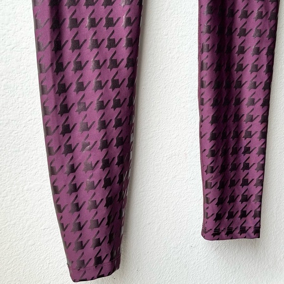 Peloton Purple Res Show Up Houndstooth Printed Legging Sizes L - Picture 8 of 15